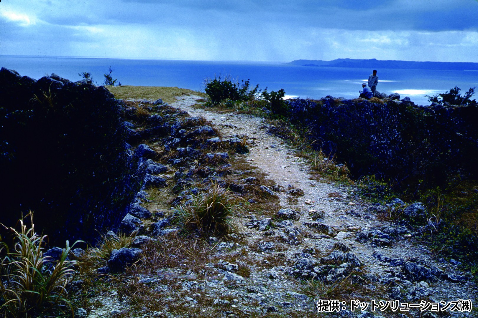 73 中城城跡　三の郭にて