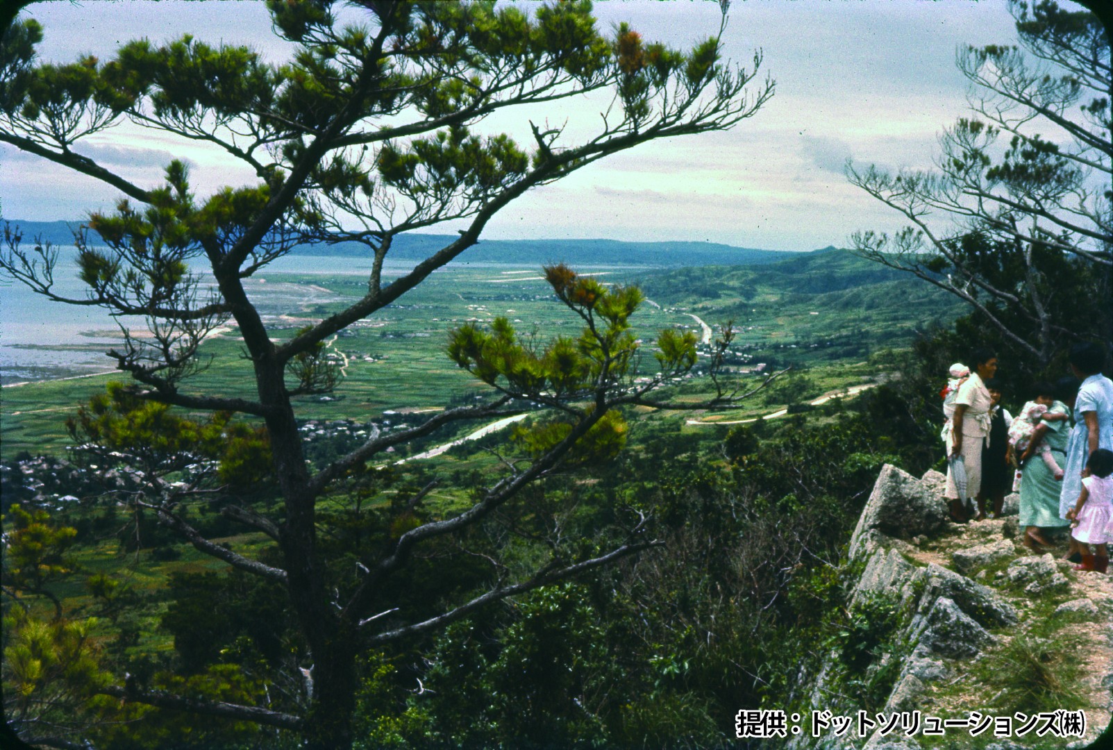111 中城城跡　三の郭から見た風景